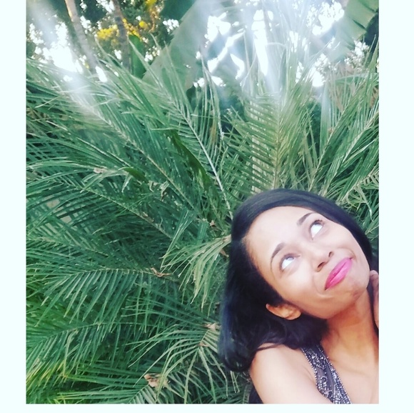 Meet your Posher, Laura - Picture 4 of 4